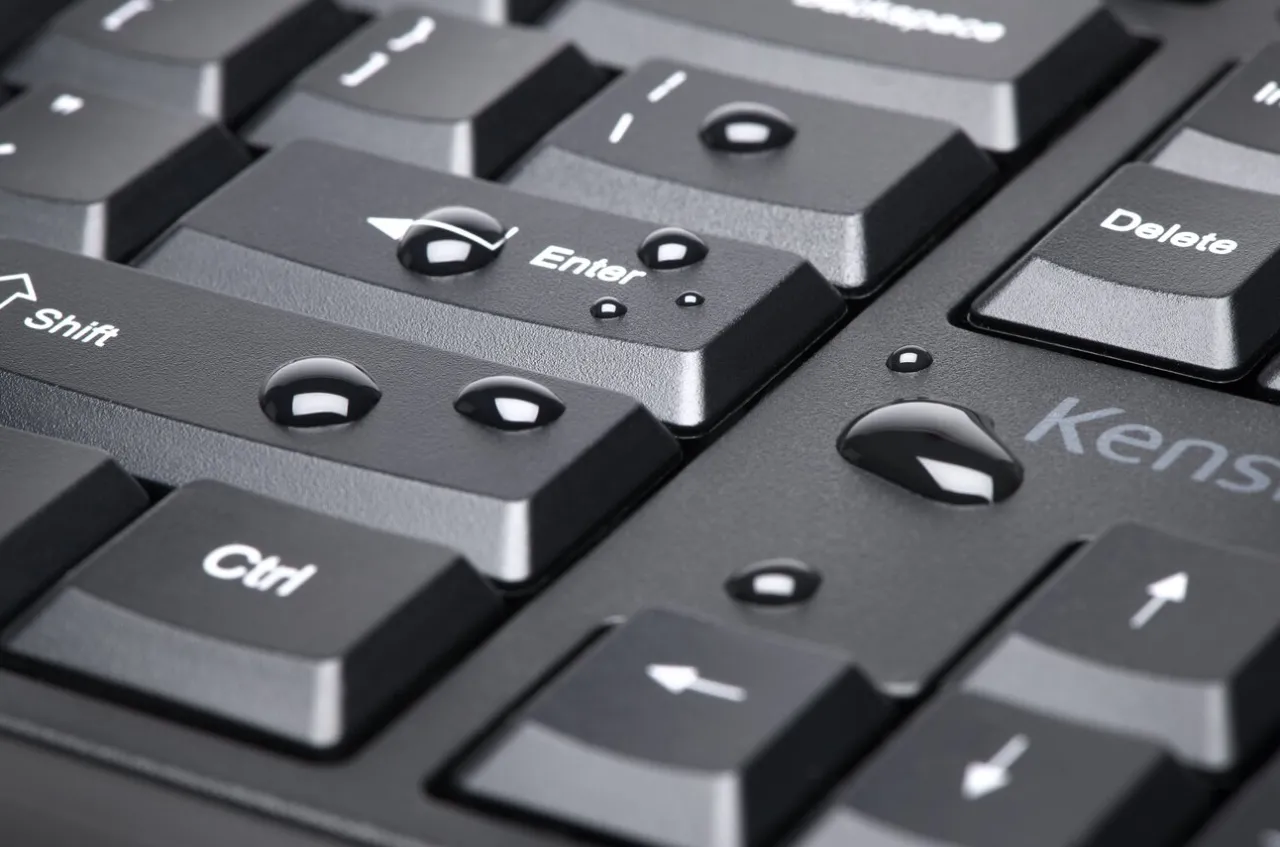 Cheap Kensington Pro Fit® Ergo Wired Keyboard