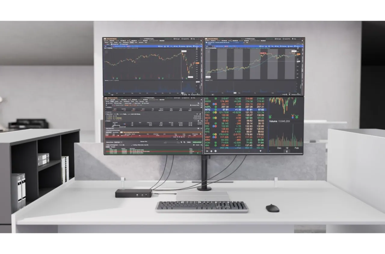 Shop Kensington SD4790P EQ USB-C® and USB-A 10Gbps Quad 4K Hybrid Dock - 100W PD - DP & HDMI - Windows/macOS/Chrome