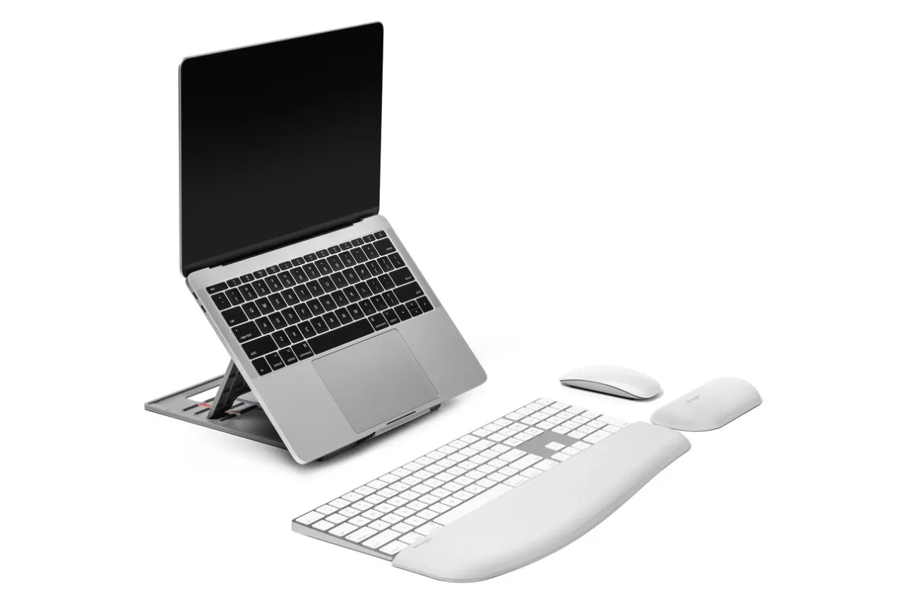 Fashion Kensington SmartFit™ Easy Riser™ Go Adjustable Ergonomic Laptop Riser and Cooling Stand for up to 14" Laptops