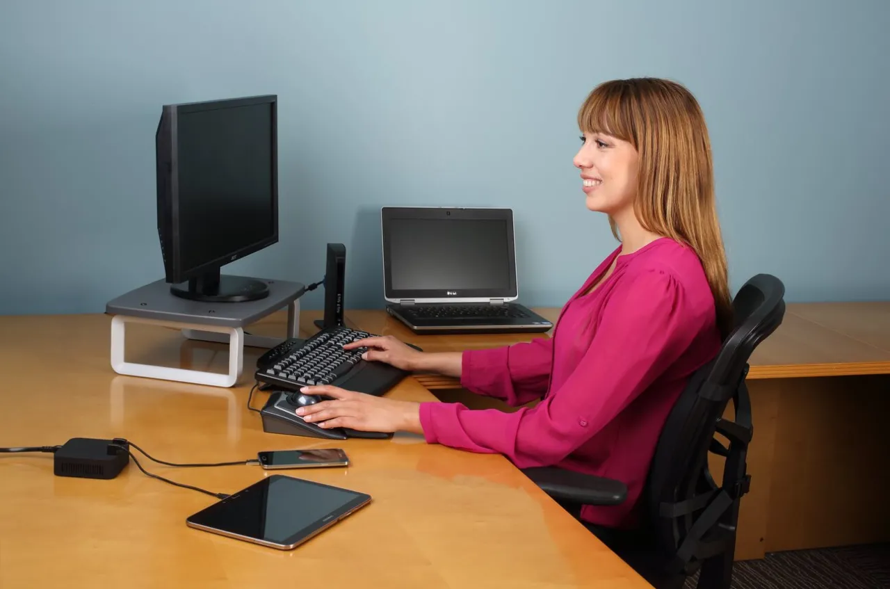 Outlet Kensington SmartFit™ Monitor Stand Plus for up to 24" screens