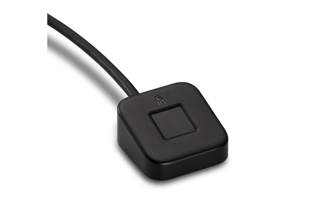 Store Kensington VeriMark™ Desktop Fingerprint Key