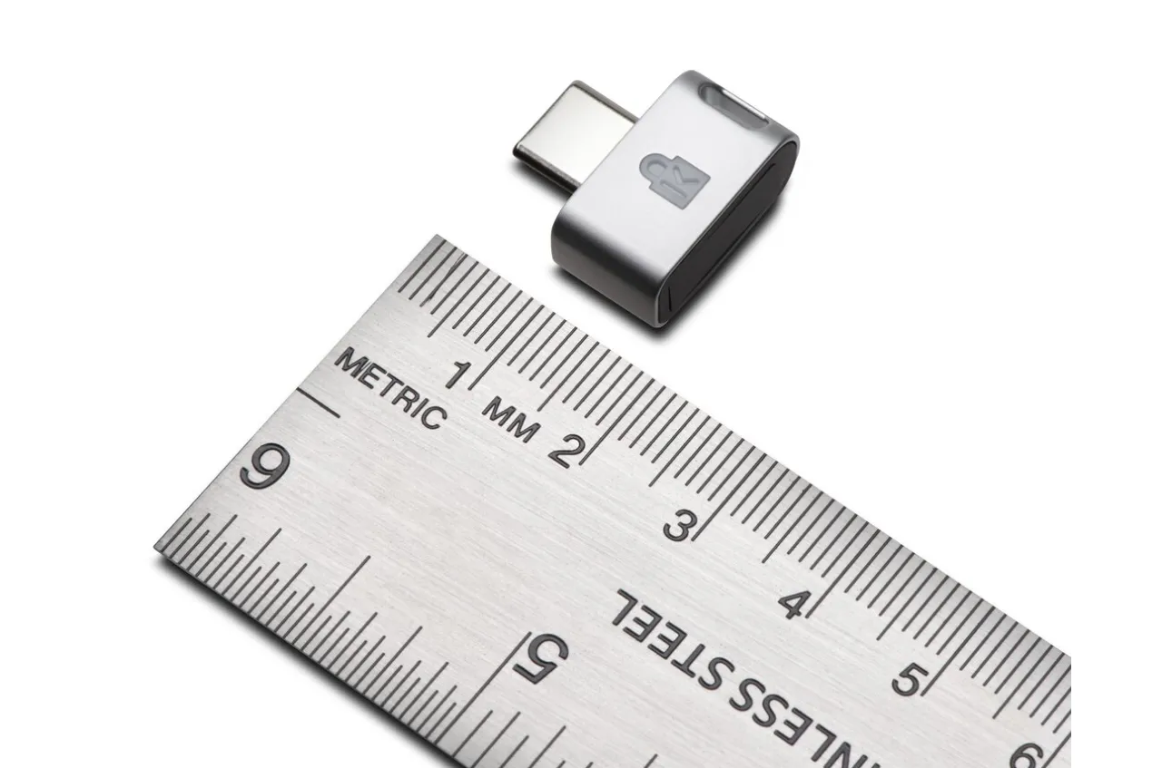 Clearance Kensington VeriMark™ Guard USB-C Fingerprint Security Key - FIDO2, WebAuthn/CTAP2, & FIDO U2F - Cross Platform